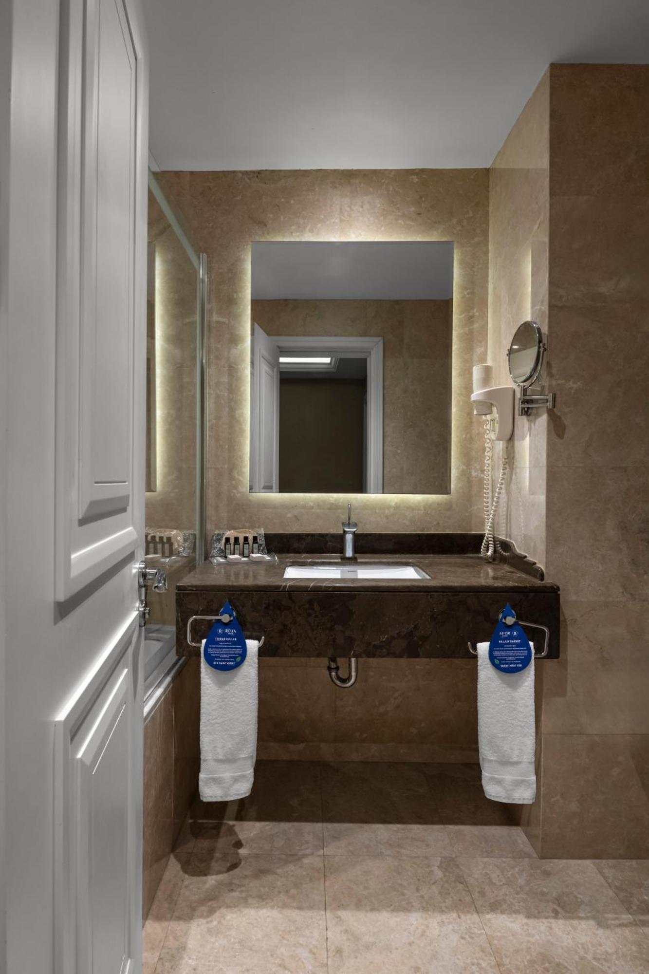 Hotel Retaj Royale 5*