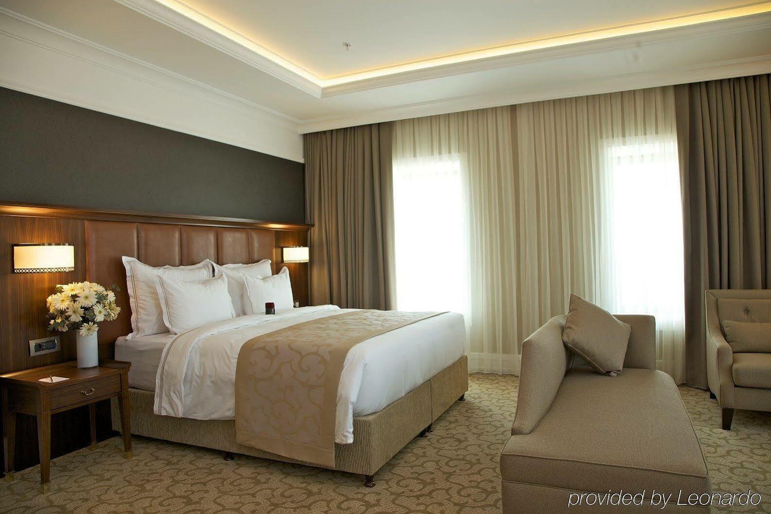 Hotel Retaj Royale